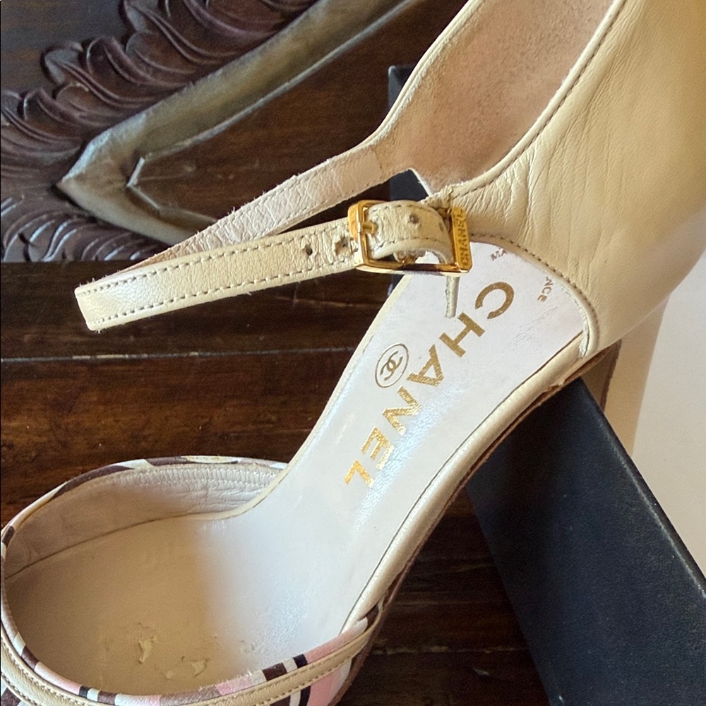 CHANEL slingback classic vintage beige and brown Patterned Women's Heels - Picture 3 of 16